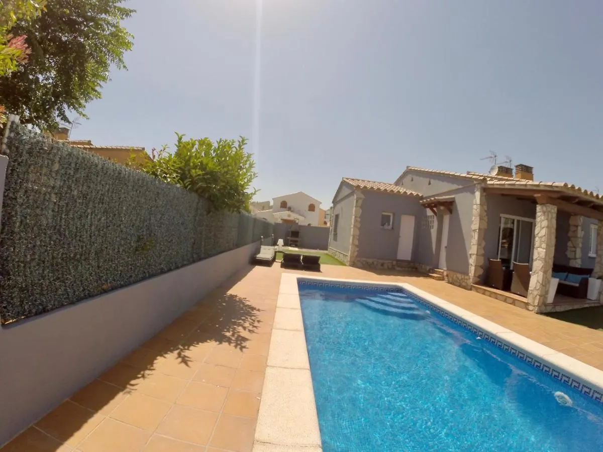 Holiday home Casa En L Escala Con Piscina Y Wifi Free Villa L'Escala