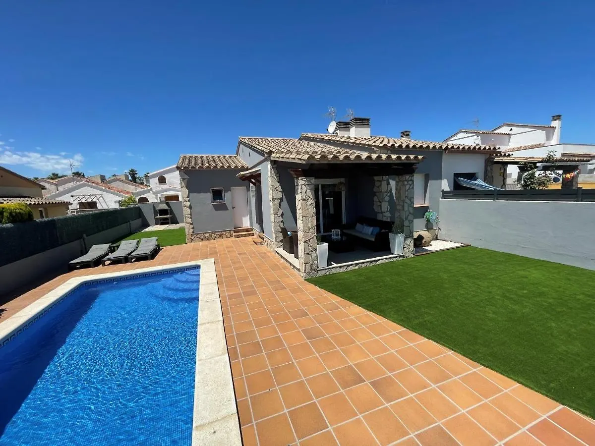 Holiday home Casa En L Escala Con Piscina Y Wifi Free Villa L'Escala